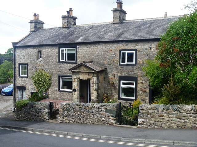 Ingleton houses [7] © Michael Dibb cc-by-sa/2.0 :: Geograph Britain and ...