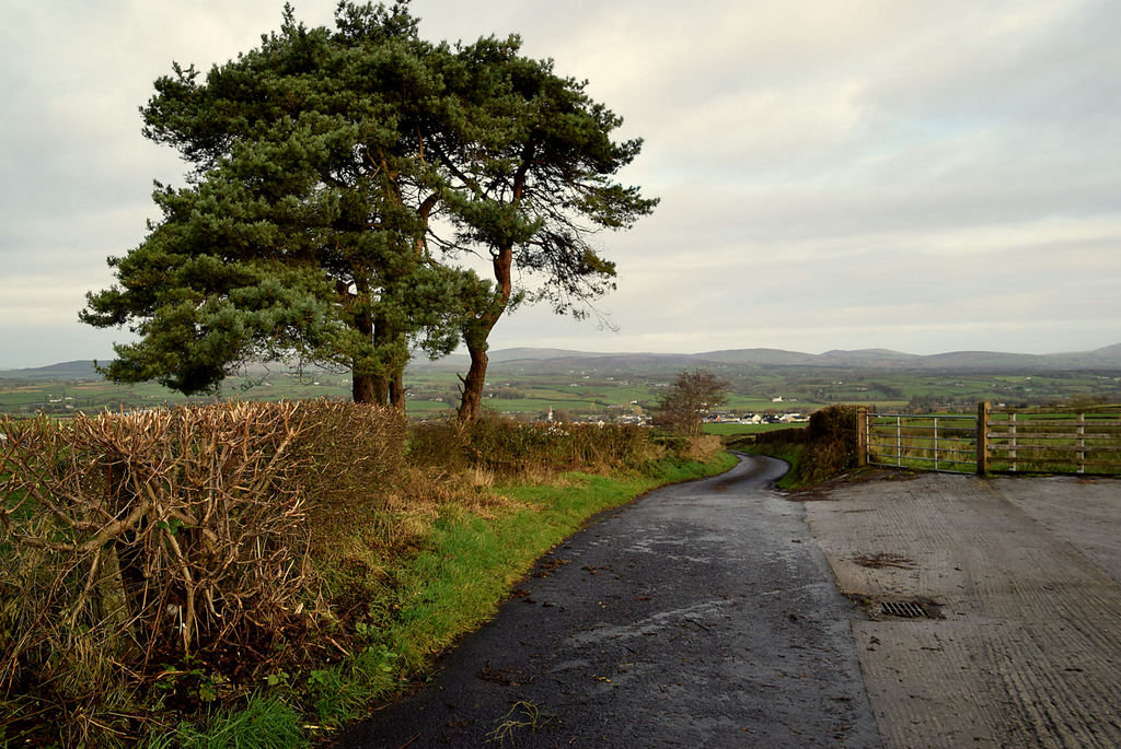 Glen Road, Newtownstewart © Kenneth Allen cc-by-sa/2.0 :: Geograph Ireland