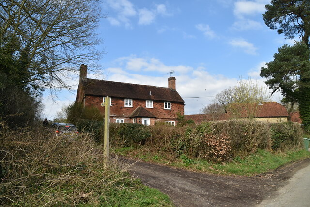 Holton Farmhouse © N Chadwick cc-by-sa/2.0 :: Geograph Britain and Ireland