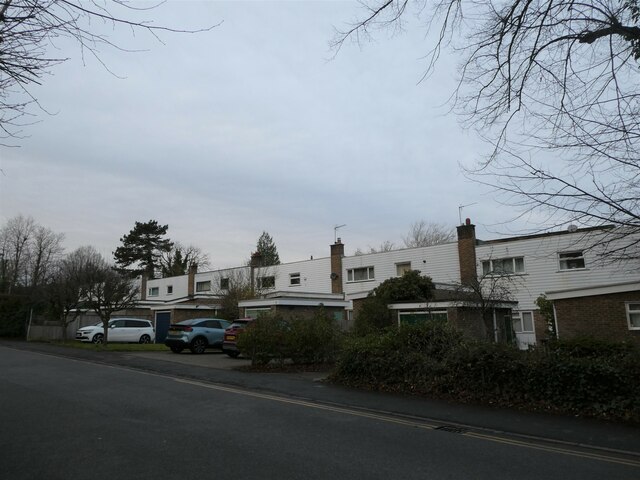 Houses in Cranleigh Road