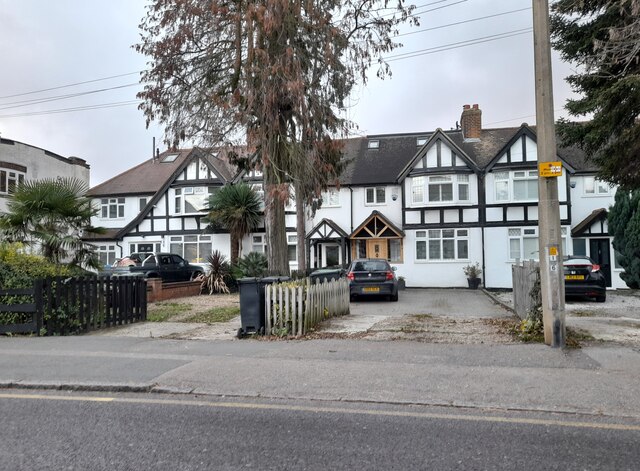Houses on Roding Road, Loughton