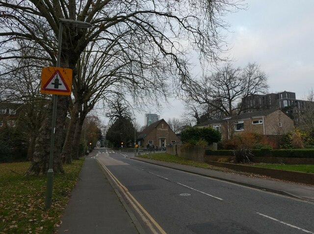 Road sign in Heathside Road