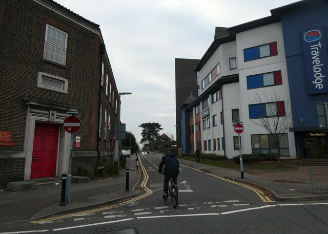 Cyclist in White Rose Lane