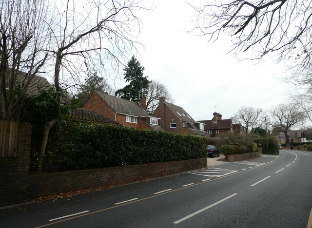 Road markings in White Rose Lane