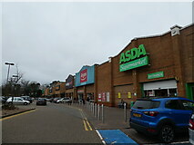 TQ0159 : Lion Retail Park, Woking by Basher Eyre