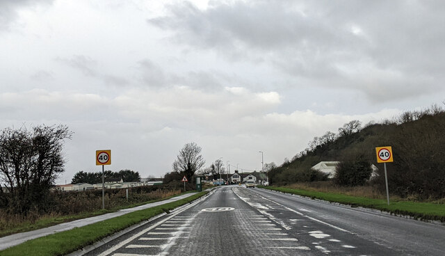 Start of speed limit area at Purn on the A370