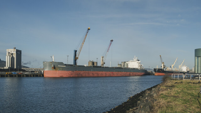 The 'Kai Oldendorff' at Belfast © Rossographer :: Geograph Ireland