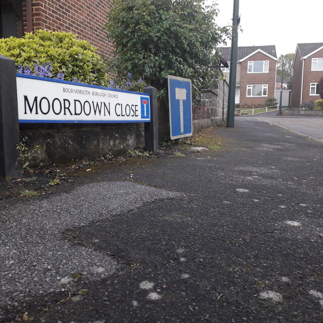 Moordown: Moordown Close
