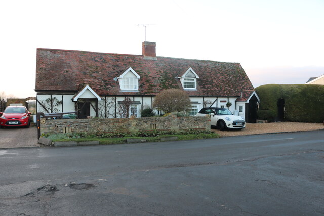 Old cottages on Bury Road, Shillington