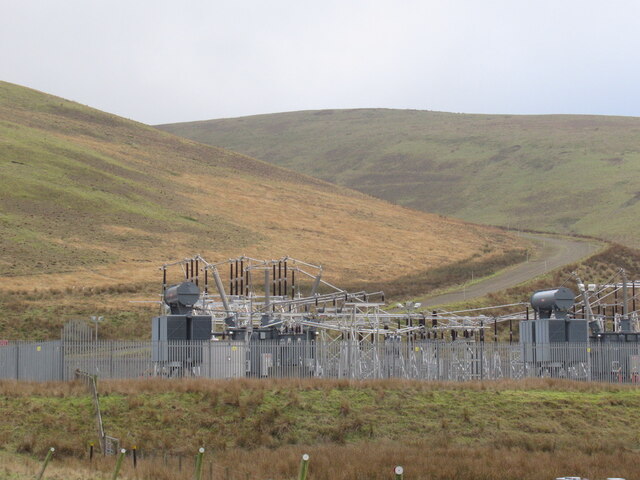 Substation, Clyde Wind Farm © Richard Webb cc-by-sa/2.0 :: Geograph ...