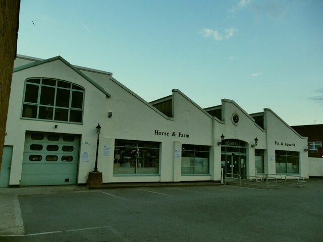 Crofts pet shop, Broad Street, Banbury © Stephen Craven cc-by-sa/2.0 ...