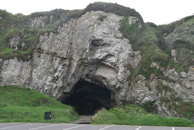 Cave, Ballintoy Harbour