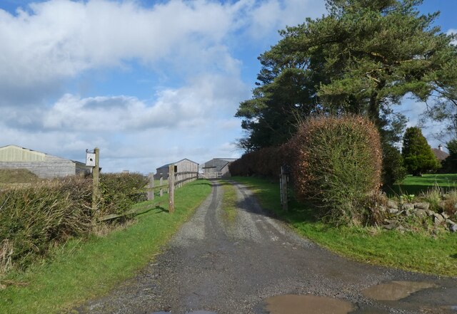 Entrance, Highlands Farm © Roger Cornfoot cc-by-sa/2.0 :: Geograph ...