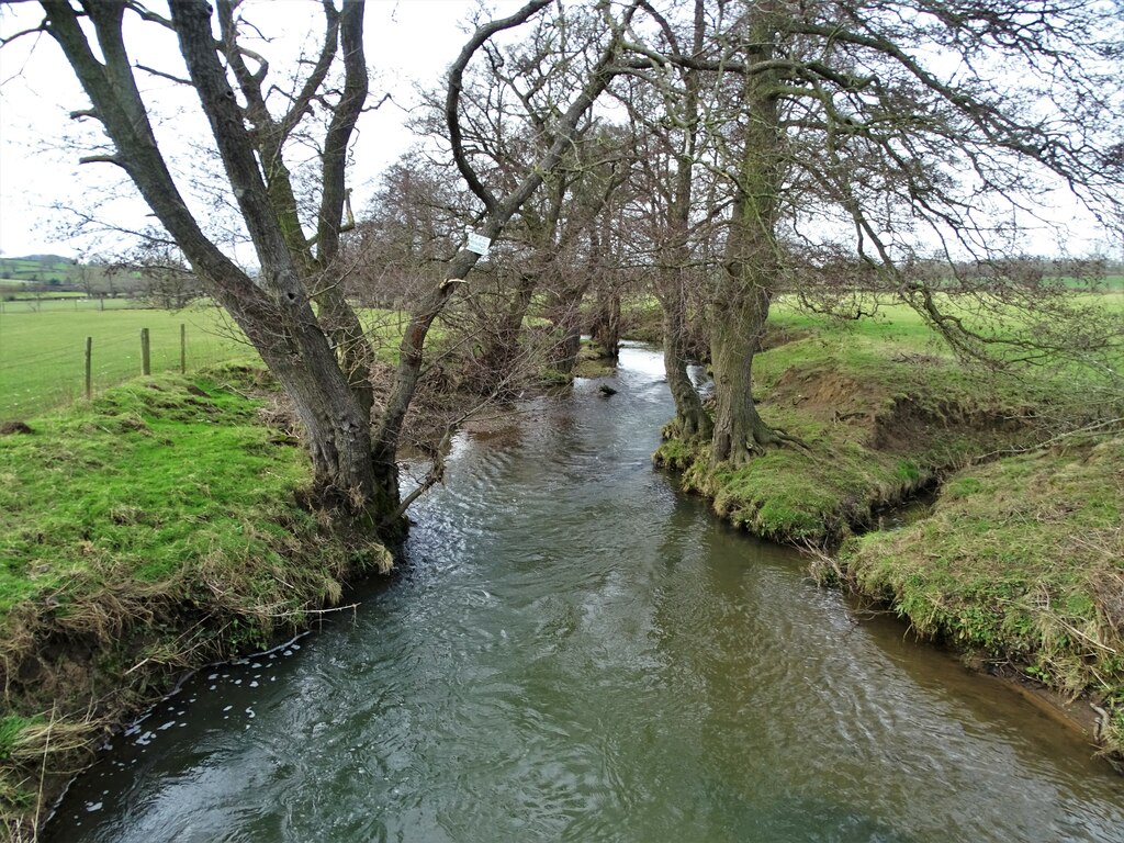 The River Ecclesbourne at Windley... © Neil Theasby cc-by-sa/2.0 ...