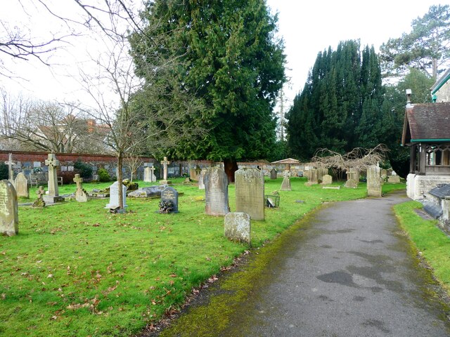 St Mary, Wargrave: churchyard (3) © Basher Eyre cc-by-sa/2.0 ...