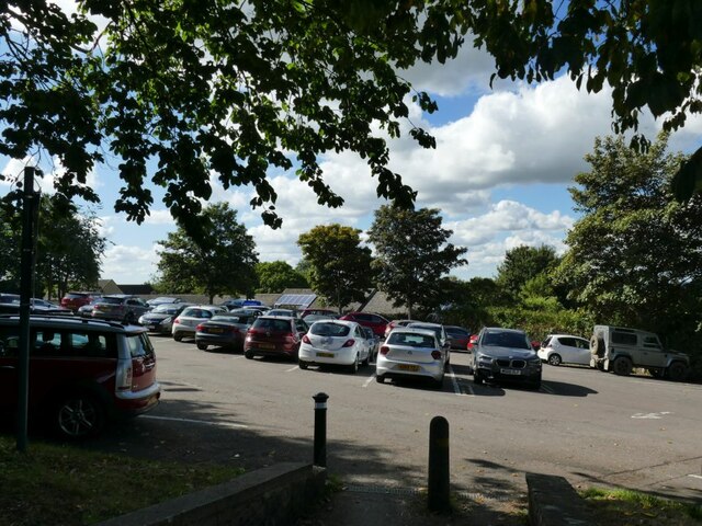 Car park off New Street, Chipping Norton © Stephen Craven :: Geograph ...