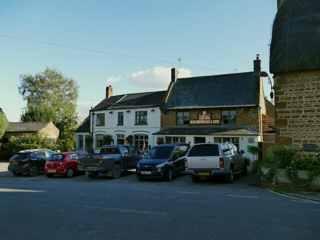 The Sun Inn, Hook Norton © Stephen Craven Cc-by-sa/2.0 :: Geograph ...