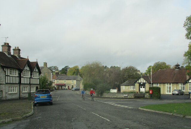 Ashford Village Street, Pub, Shop  © Martin Dawes Cc-by-sa 2.0 