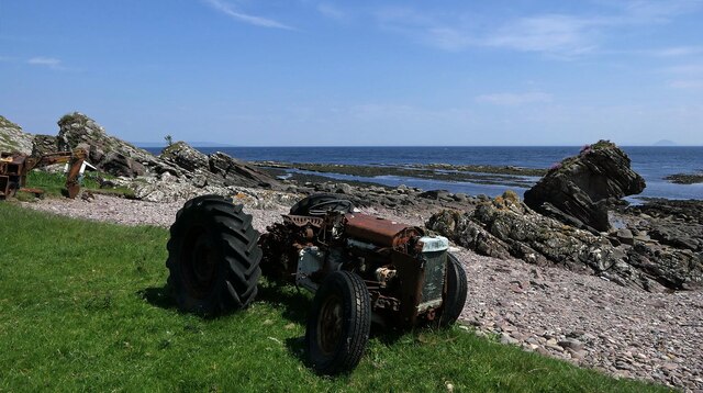 Abandoned tractor, Johnston's Point, Argyll