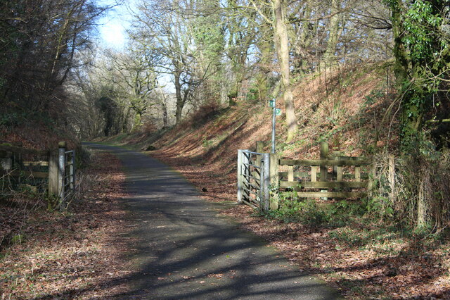 Cwmavon Reservoir, Torfaen (Tor-faen) - area information, map, walks ...