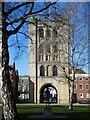TL8564 : Bury St Edmunds - St James' Gate across the green by Rob Farrow