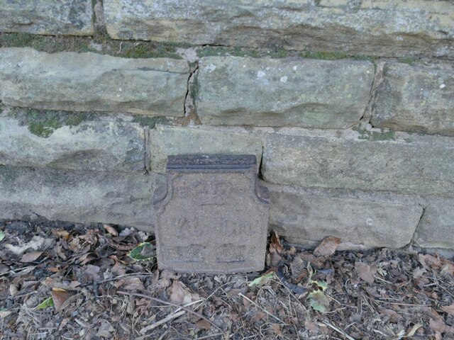 Cast iron GPO marker post, Bradford Road, Northowram