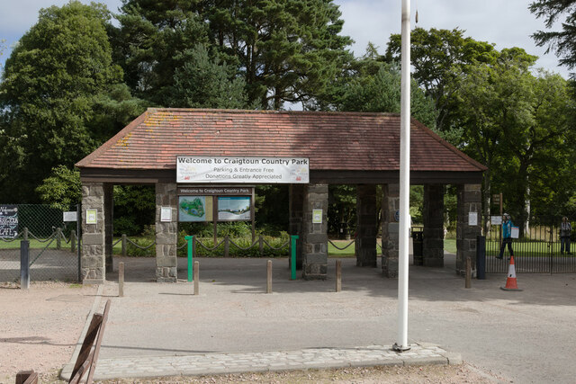 Entrance, Craigtoun Country Park