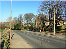 SE2225 : Smithies Moor Lane, Batley by habiloid