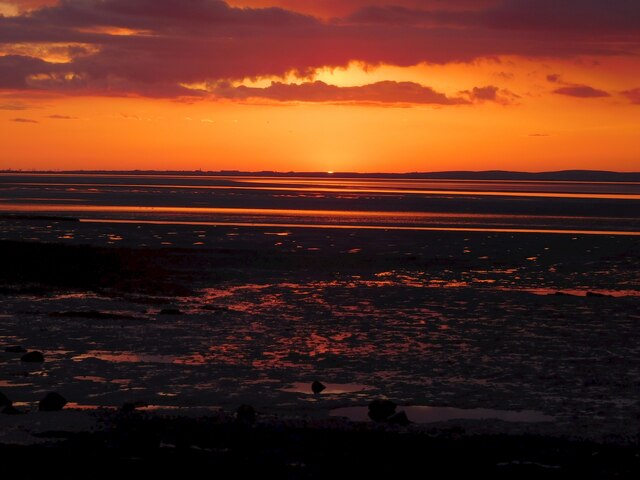 Morecambe Bay sunset © Gerald England cc-by-sa/2.0 :: Geograph Britain ...