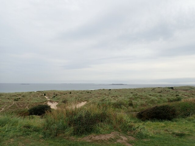 The dunes at Bamburgh © Eirian Evans cc-by-sa/2.0 :: Geograph Britain ...