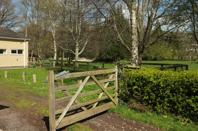 By the scout hut, Mill Marsh Park © Derek Harper :: Geograph Britain ...