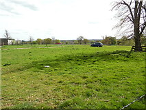 SU9794 : Field near Hill Farm House by David Hillas