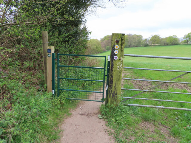 Gate on Oxfordshire and Chiltern Way footpaths