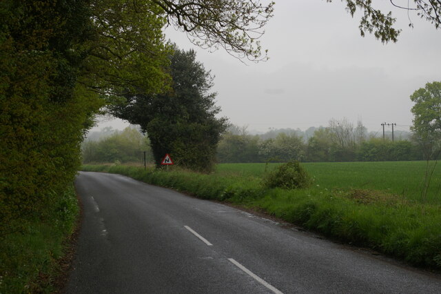 Lane leading into Bredfield from the south