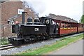 Leighton Buzzard Railway train at Meadway