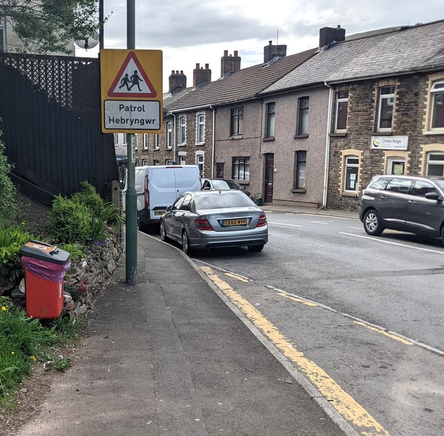 Bilingual warning sign, Risca Road,... © Jaggery :: Geograph Britain ...