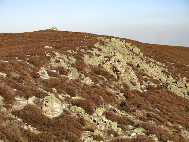 Rock outcrop below the cairn on Catterick (2)