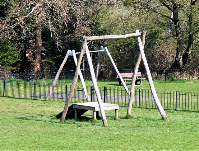 Apparatus in children's playground, Coronation Gardens, Battle