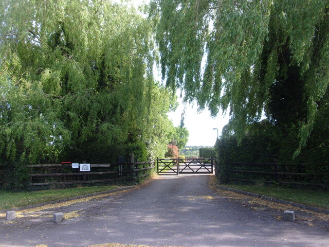 Entrance to Lower Common Farm in Flexford Road