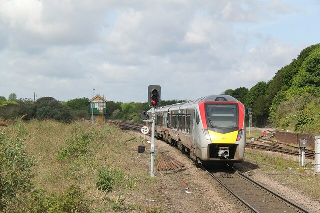 Cambridge train leaving Bury St Edmunds station