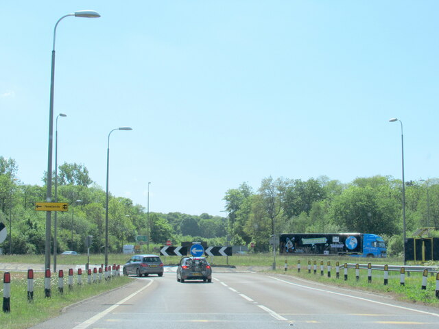 The A11 west at Breckland Lodge island