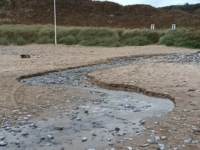 Stream on the beach, Horton