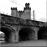 NZ2563 : Railway arches and Newcastle Castle seen from near The Black Gate by habiloid
