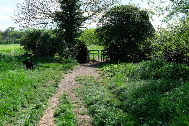 Shakespeare's Avon Way and gate, near Bidford-on-Avon, Warwicks