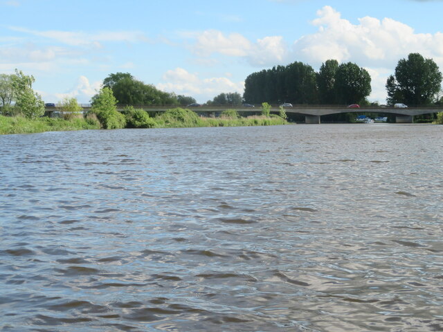Harrison Way [A1096] crosses the Great Ouse