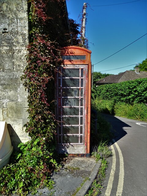 Telephone box in Tisbury