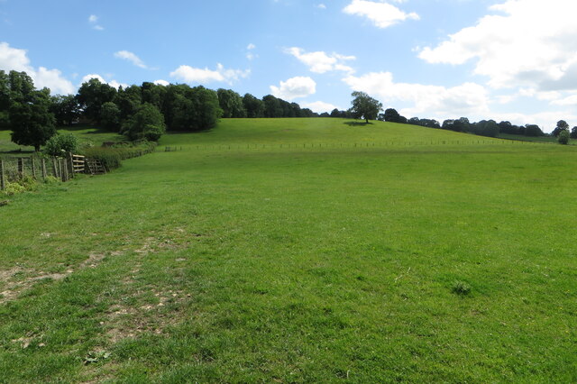 The hill up to Chacombe House