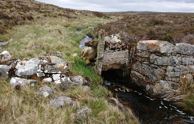 Old structure where the water leaves Lochan na Gaoithe