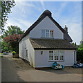 Whittlesford: thatch and plaster on Vicarage Lane