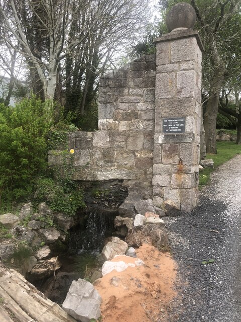 Gatepost and stream at Pen Dyffryn